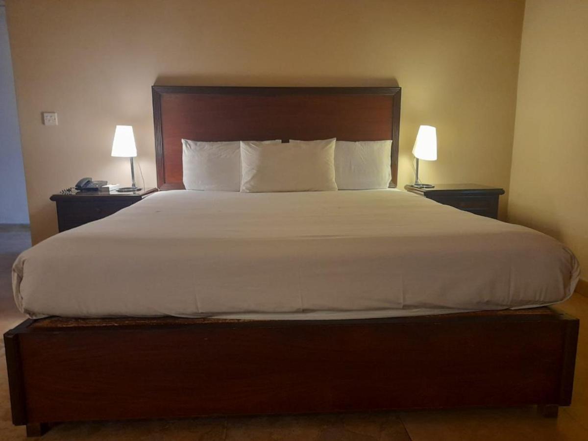 Shalimar Tower Hotel 라호르 외부 사진